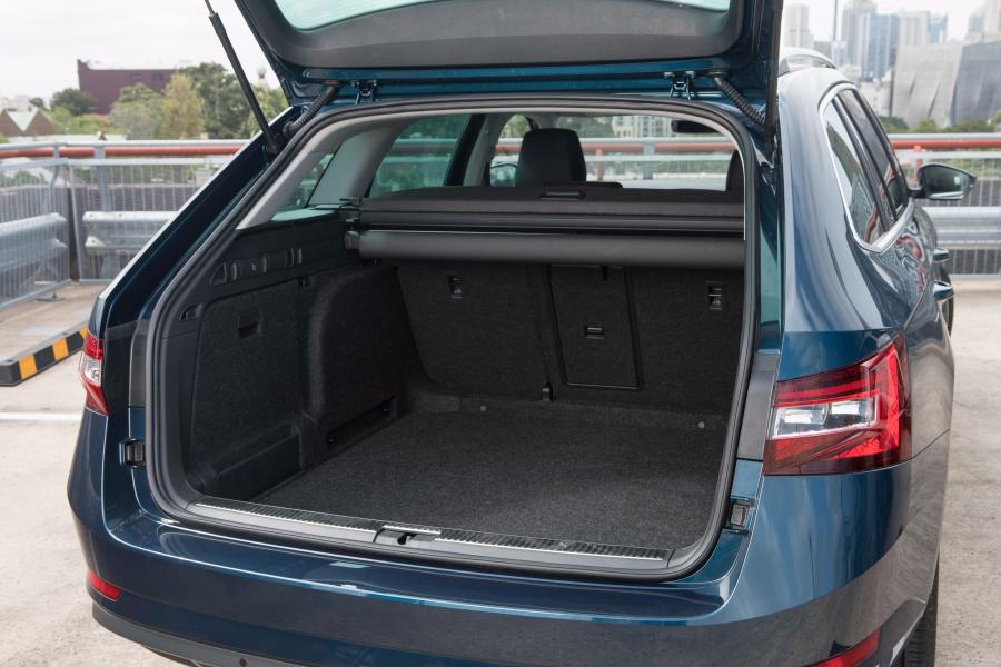  Skoda Superb Wagon 2016 года  (фото 21 из 24)